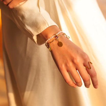 Bracelet en perles d'eau douce et acier inoxydable plaqué or 18 carats